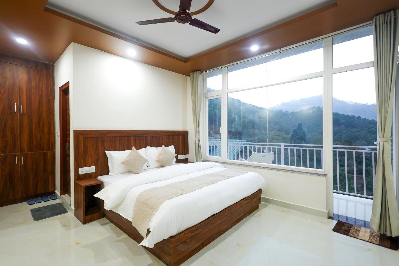 Mountain Shadow Hotel Kasauli Exterior photo